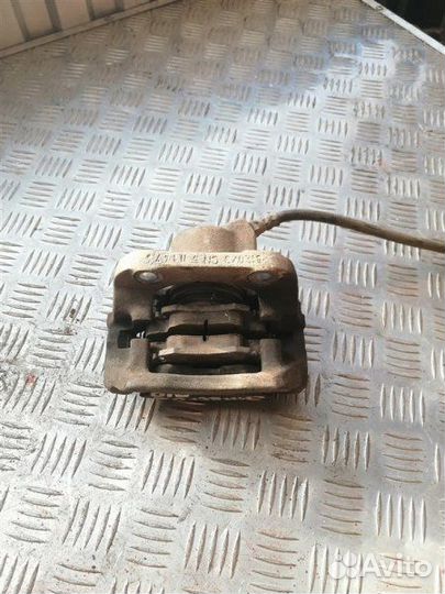 Суппорт тормозной передний правый Renault Sandero