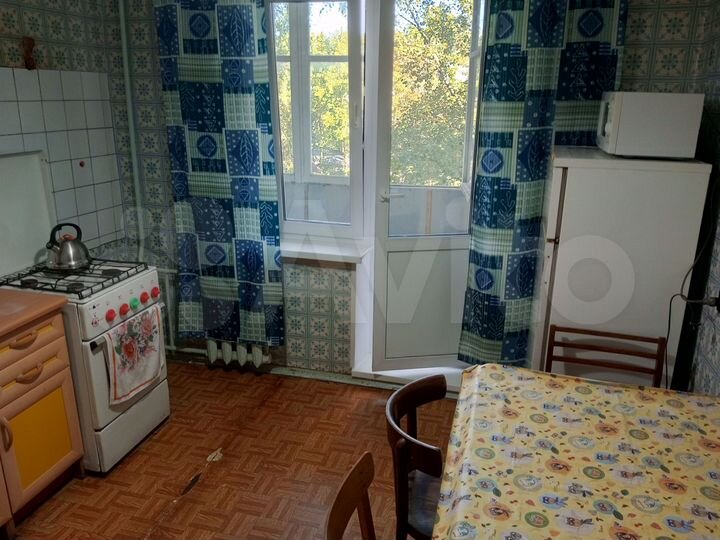 2-к. квартира, 54 м², 3/5 эт.