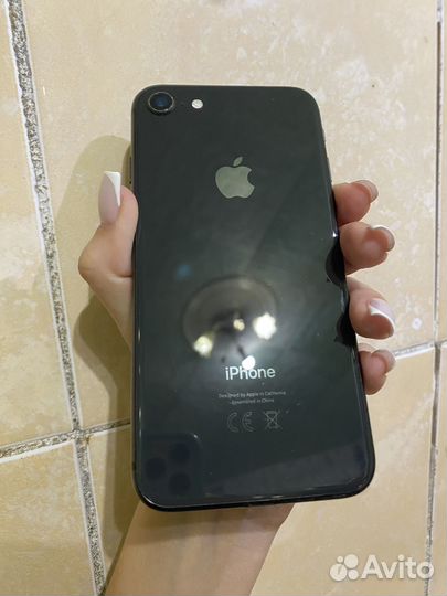 iPhone 8, 64 ГБ