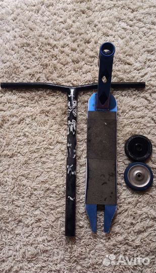 Брендовые детали для трюкового самоката