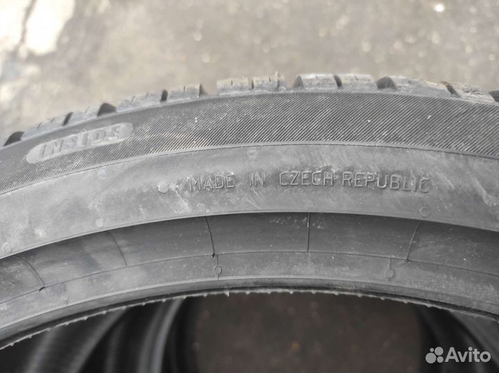Continental ContiWinterContact TS 860S 275/35 R22 и 315/30 R22 104V