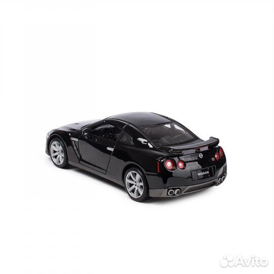 Nissan GT-R 2009 Черный Машина 1:24 maisto