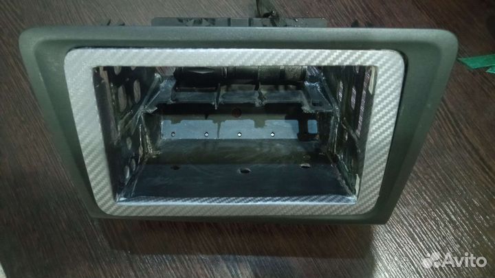 Рамка штатная, с блоком крепления Шкода Рапид-1