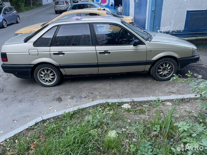 Volkswagen Passat 1.8 МТ, 1989, 300 000 км