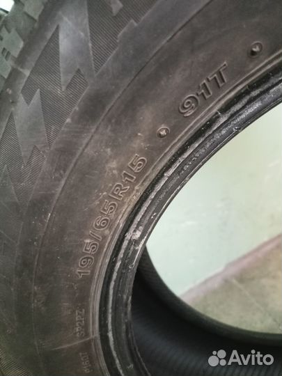 Bridgestone Blizzak Spike-02 195/65 R15 91T
