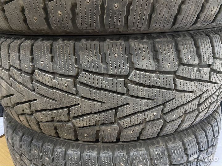 Roadstone Winguard WinSpike SUV 225/65 R17