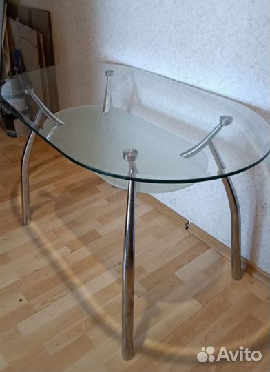 Стол стеклянный 120-70