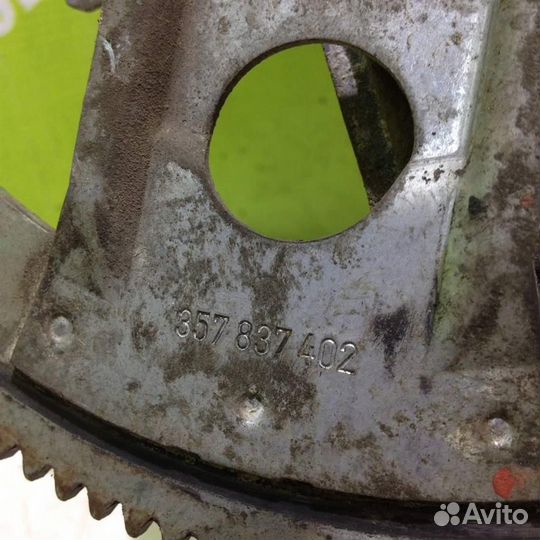 Стеклоподъемник механ. передний правый Фольксваг