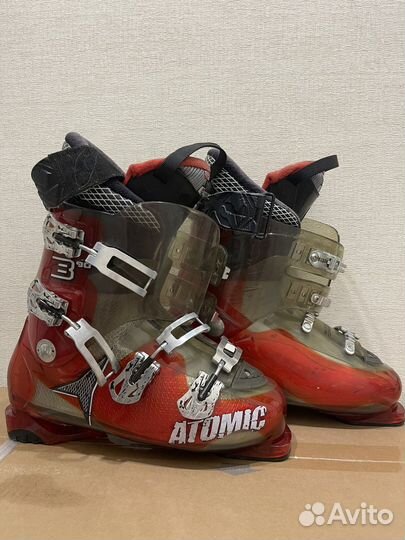Горнолыжные ботинки atomic