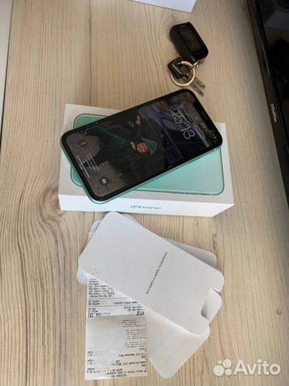 iPhone 11, 64 ГБ