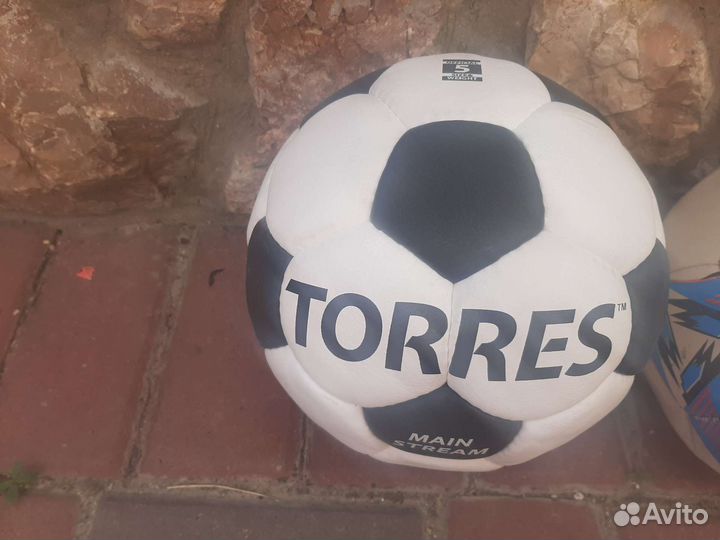 Футбольный мяч