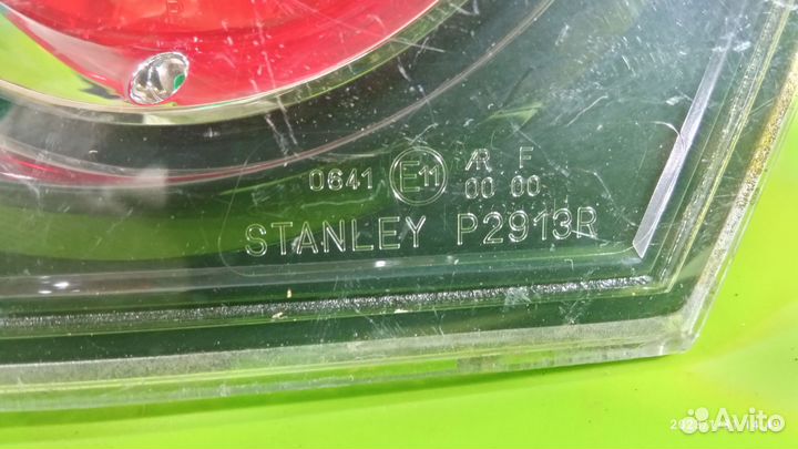 Фонарь внутренний правый для Mazda 3 2003-2009