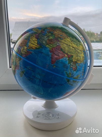 Интерактивный глобус с подсветкой-ночник