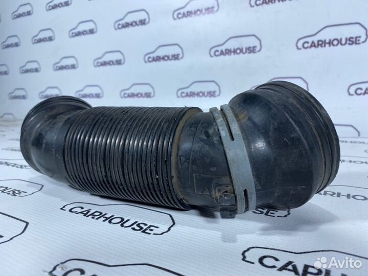 Патрубок воздушного фильтра Audi A4 1.8 CDA