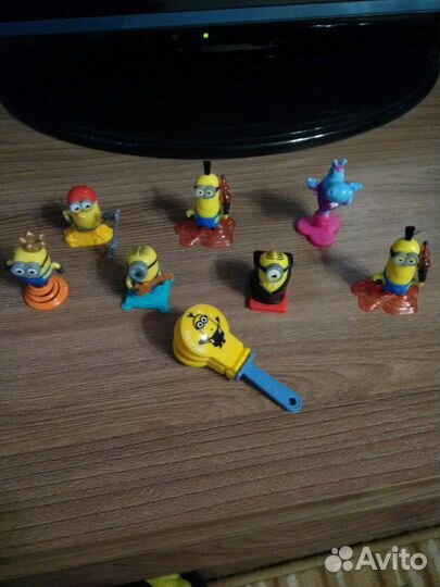 Игрушки Киндер Миньоны 300р за все