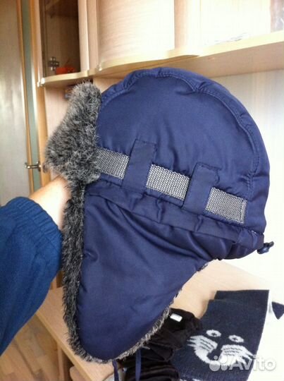 Шапка зимняя, шарф и перчатки на 8-10 лет