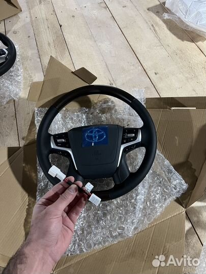 Руль на toyota Land cruiser 200