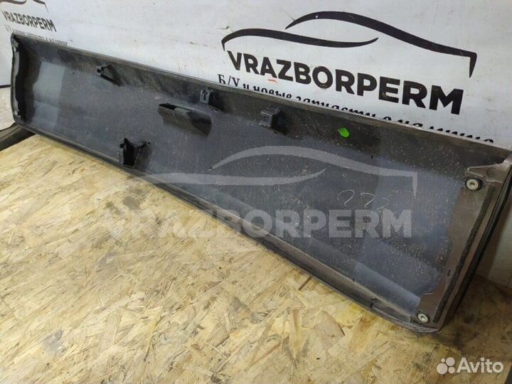 Накладка крышки багажника задняя Honda Cr-V