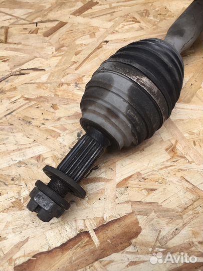 Привод левый 16кл.Рено Логан, Ларгус, Сандеро