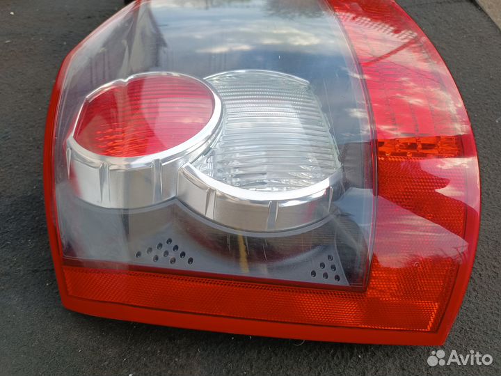 Фонарь задний левый/правый Freelander 2 L359 07-10