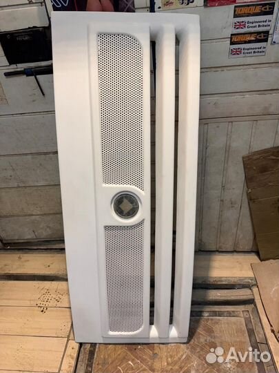 Крышка капота паз