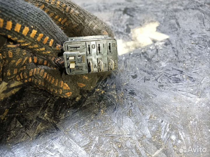 Блок регулировки зеркал Nissan Bluebird