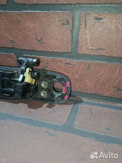 Ручка двери внешняя toyota lite ACE noah KR52V 7K-E FR/RH