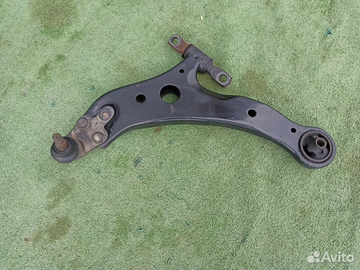 Рычаг передний левый Toyota Camry XV40