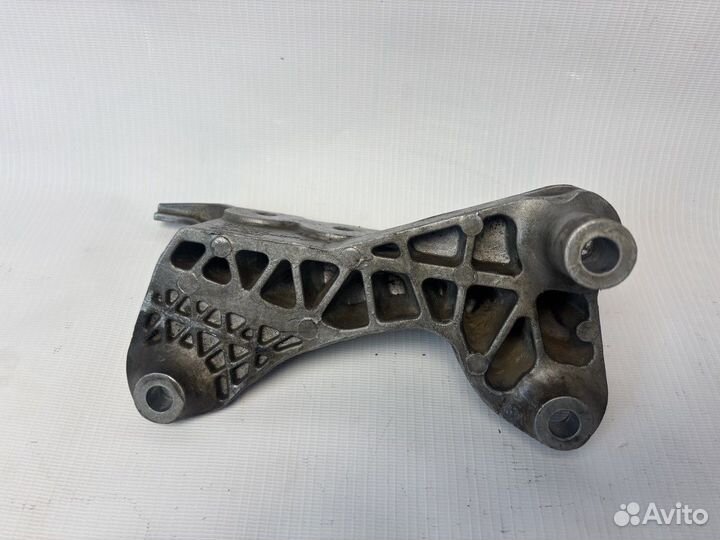 Кронштейн двигателя Astra J / Cruze (Z16XER/A16XER