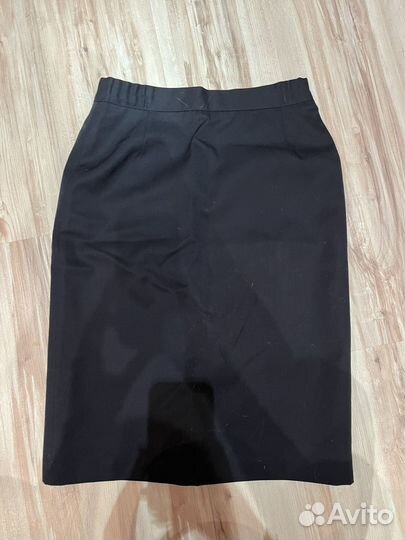 Очень много полицейской формы