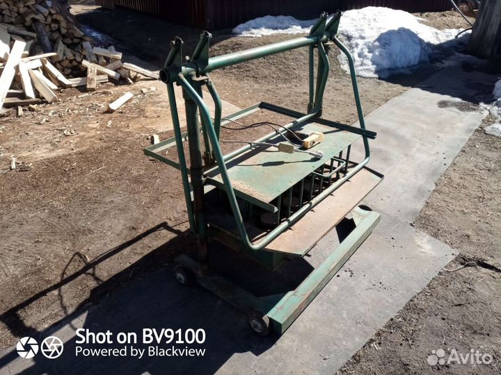 Станок для изготовления блоков