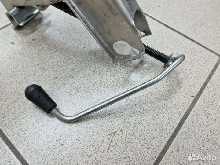 Домкрат 6Q0011031D Audi A4 B6, VW Passat B5+ Skoda