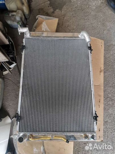 Радиатор основной хариер