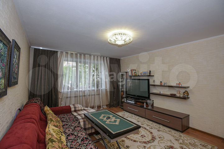 3-к. квартира, 90 м², 1/10 эт.