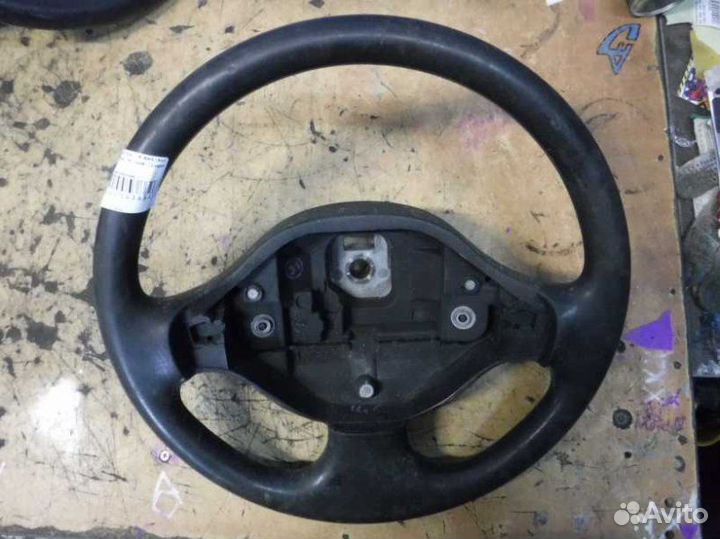 Рулевое колесо Renault Logan