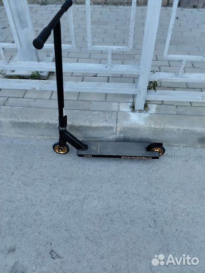 Трюковой самокат