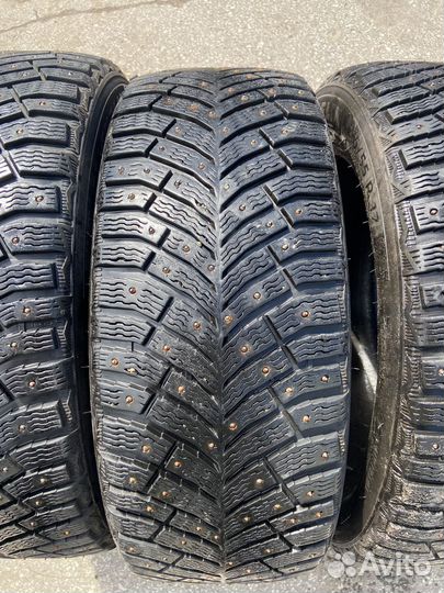 Michelin X-Ice North 4 215/55 R17 98T