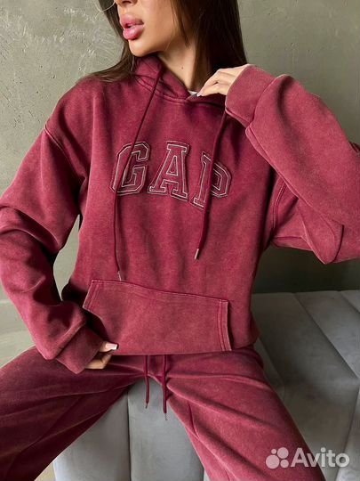 Костюм женский Gap