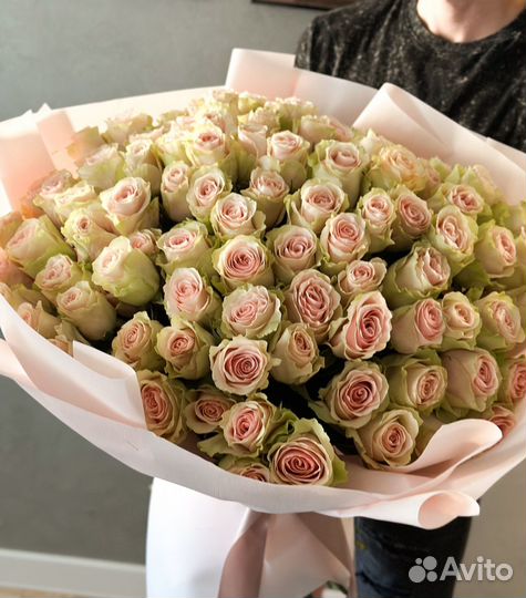 Розы цветы оптом букеты