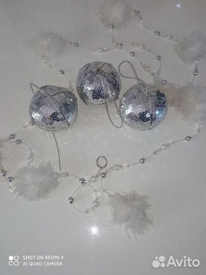 Ёлочные игрушки и новогодние украшения