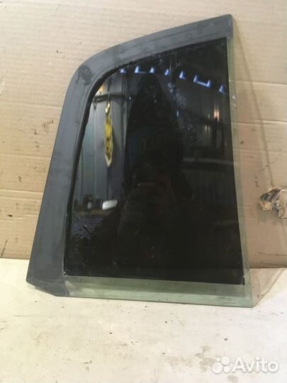 Стекло глухое заднее левое Volkswagen Golf Plus