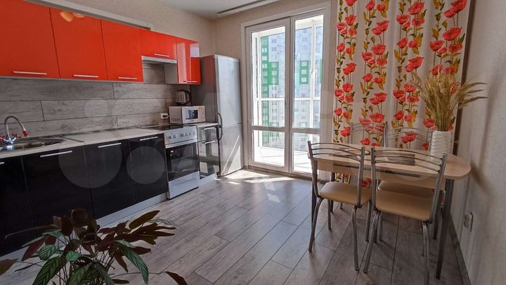 1-к. квартира, 40 м², 8/17 эт.