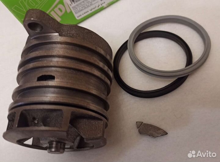 Водяной насос для Туарег 2,5 тди