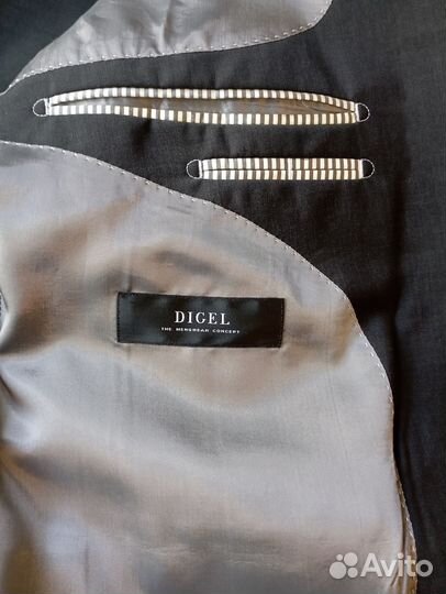 Продам костюм