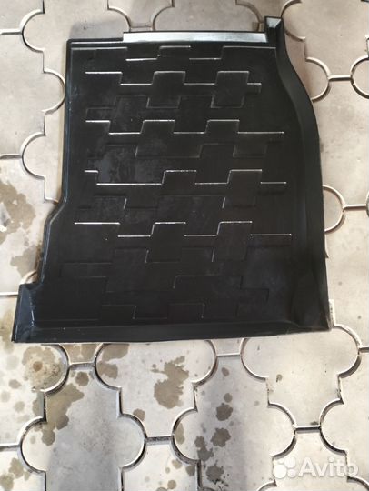 Резиновые коврики на Volvo FH16