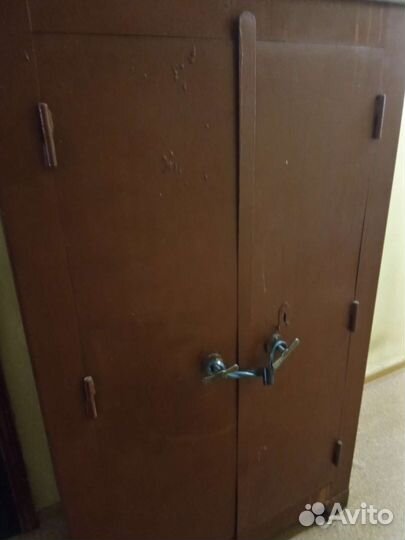 Сейф - шкаф металлический