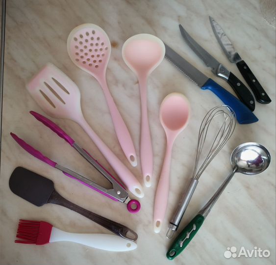 Набор столовых приборов и принадлежностей