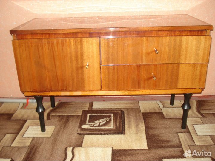 Тумба под телевизор