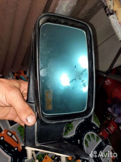 Зеркала на приору