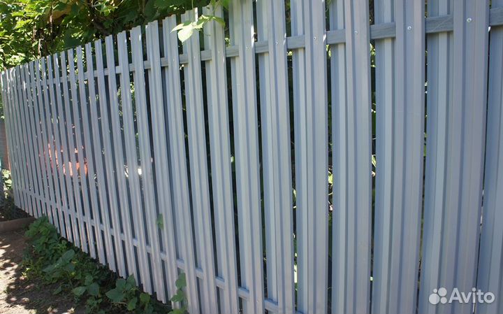 Забор металлический,ворота качественно